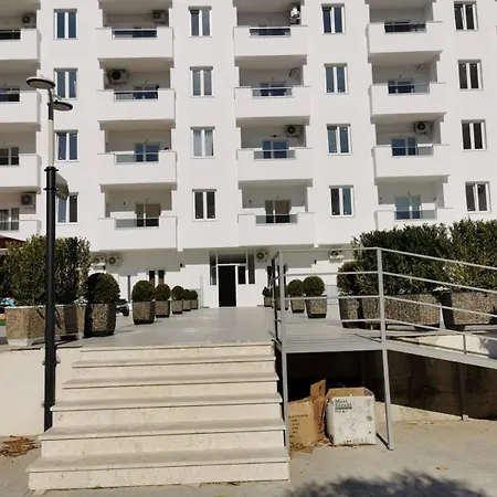 Apartment Seabreeze Golem (Tirana)