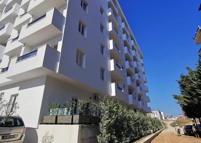 Seabreeze * Golem (Tirana)